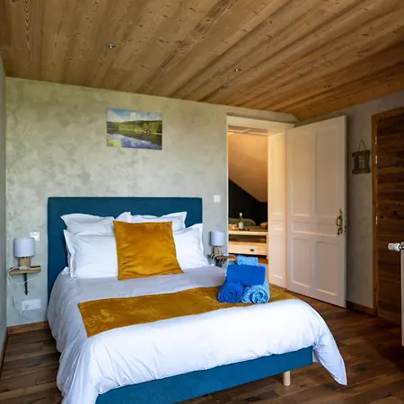 Les Roches Fleuries Bed & Breakfast 3*