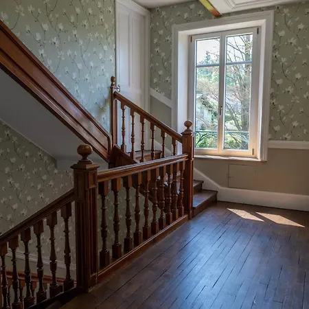 Les Roches Fleuries Bed & Breakfast