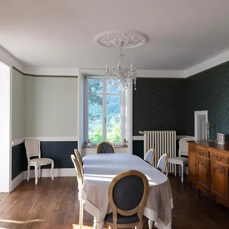 Les Roches Fleuries Bed & Breakfast 3*