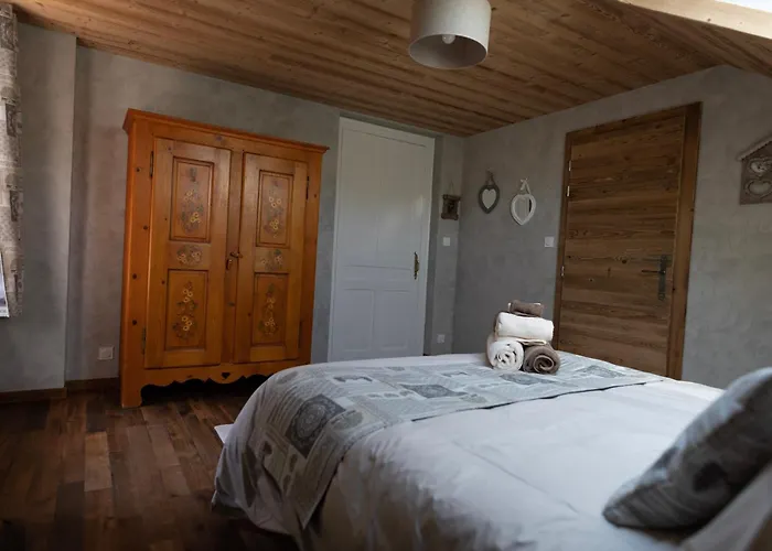 Bed & Breakfast Les Roches Fleuries 3*